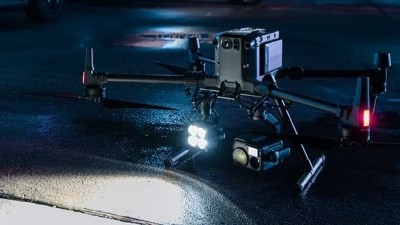 Drohne DJI Matrice M300 RTK mit Zenmuse H20T & Spotlight Anbaumodule für BOS bzw. Feuerwehr & Co