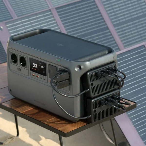 DJI Power Adaptermodul Solarpanel (MPP) aufgebaut