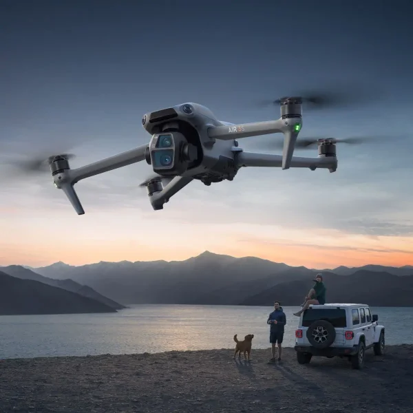 DJI Air 3S Drohne im Flug