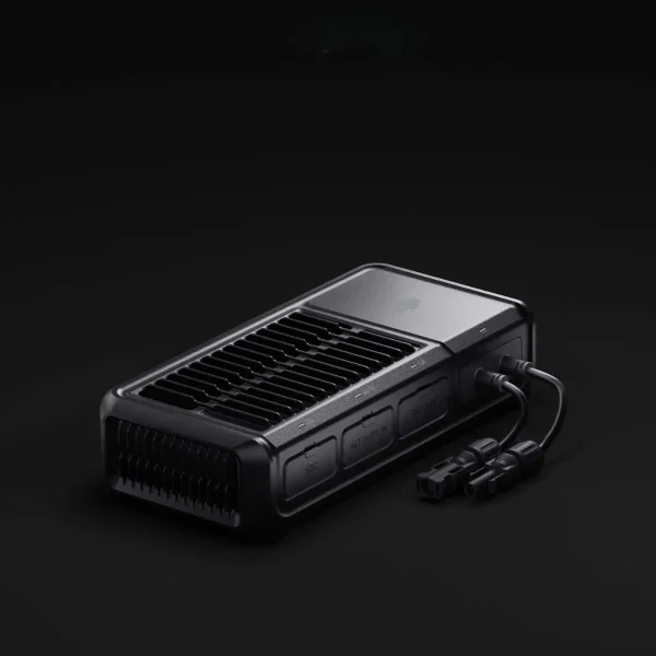 DJI Power 1.8 kW Solar/Auto Schnellladegerät Produktbild mit schwarzen Hintergrund