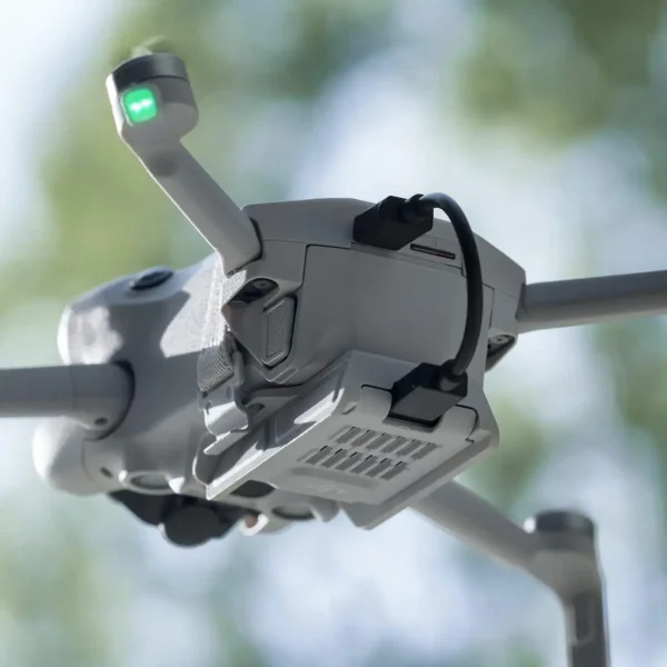 DJI Mobilfunk Dongle 2 mit Montagekit auf Mini 4 pro