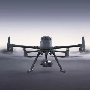 DJI Matrice M350 RTK mit H20T Kamera Aufbau Schwebeflug