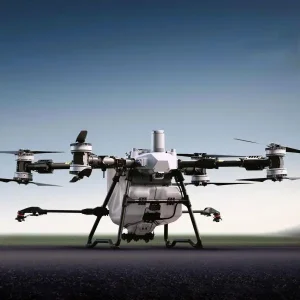DJI Agras T100 Agrardrohne mit neutralem Hintergrund
