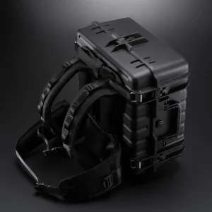 DJI Matrice 4 Serie Transportkoffer mit Gurt Produktbild mit schwarzen Hintergrund