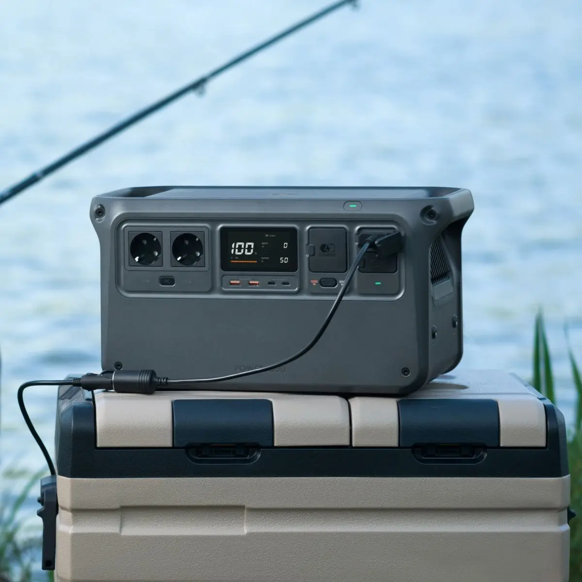 Anwendung Aufladen einer Kühlbox mit DJI Power SDC zu Autoladestecker Netzkabel mit DJI Powerstation