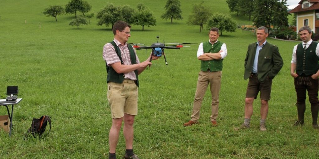 Vorführung - Kitzrettung mit Drohnen - am NOE Bezirksjägertag, mit der Kitzdrohne BAMBI 650